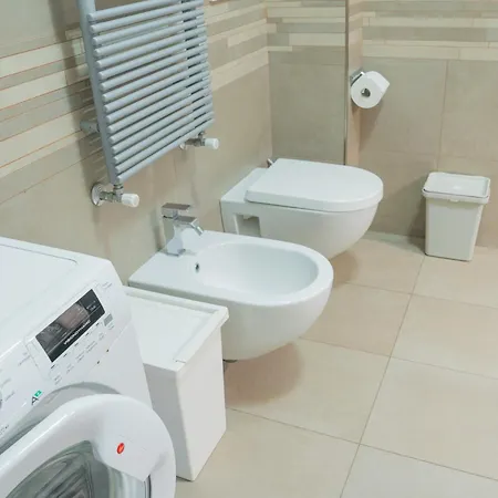 Sweet 3 Bedr - 3 Stops From Piramide Apartamento *