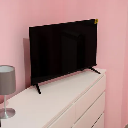 Apartment Sweet 3 Bedr - 3 Stops From Piramide *